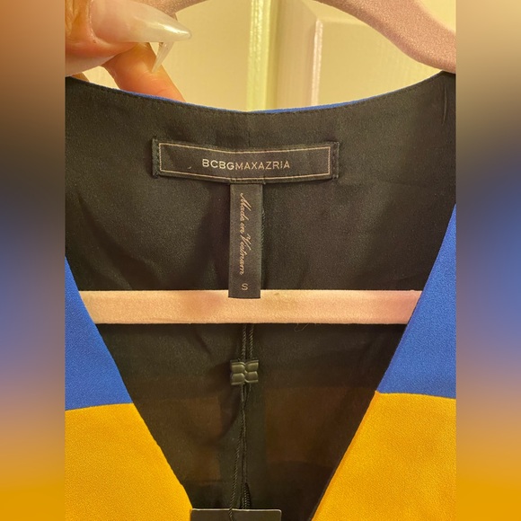 BCBGMaxAzria - Picture 2 of 4